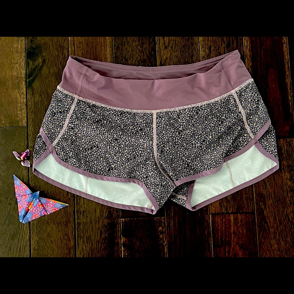 Lululemon Speed up shorts 6 -rare pattern!